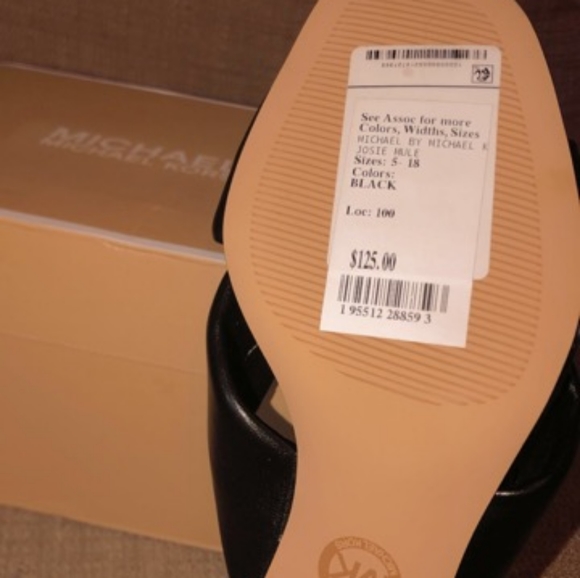 Micheal Kors Slippers - Picture 2 of 4